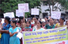 Kundapur: Makkala Mitraru protests against brutal murder of pregnant woman